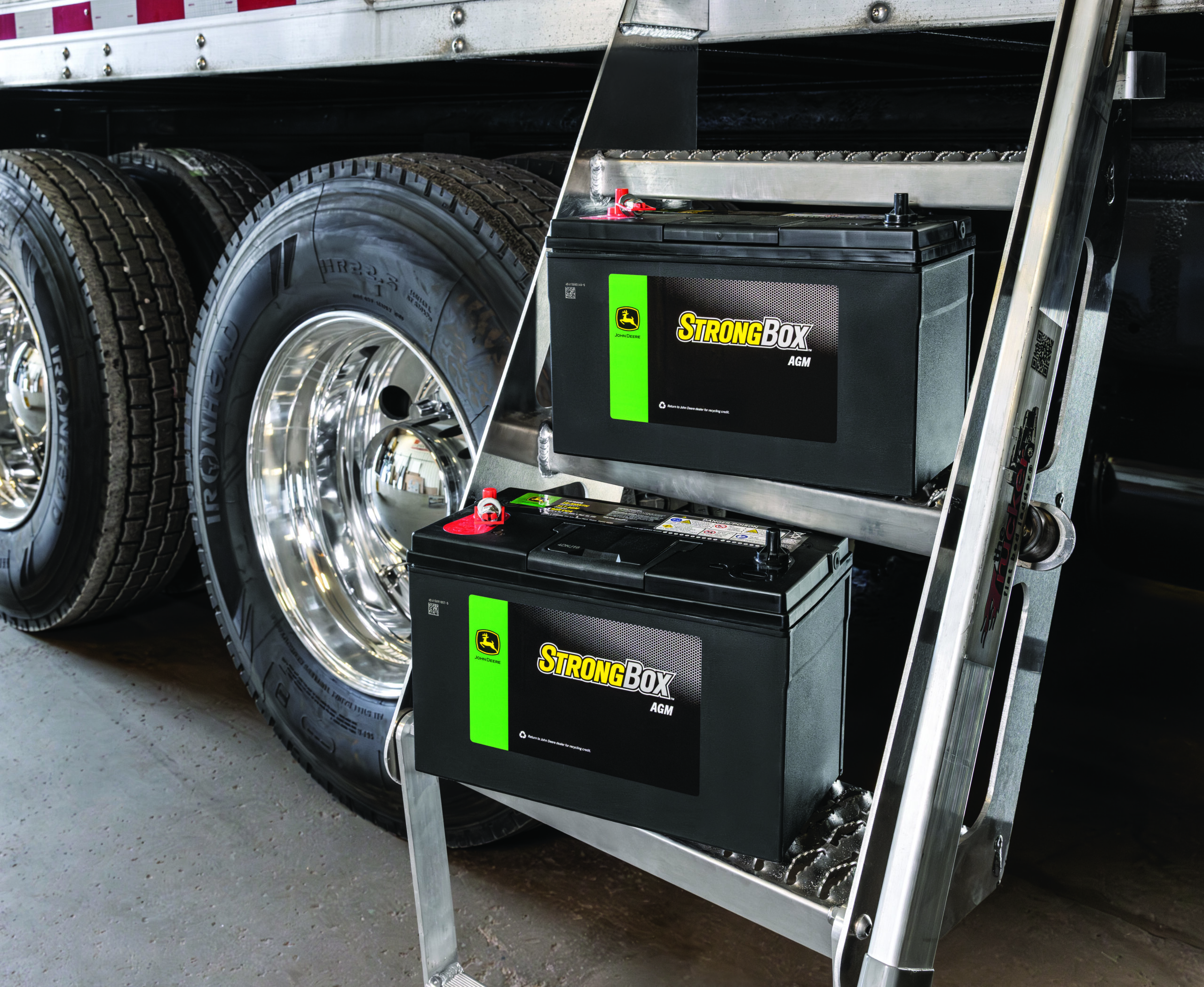 10% Off Select StrongBox™ Original Equipment and Standard-Duty Batteries & Accessories