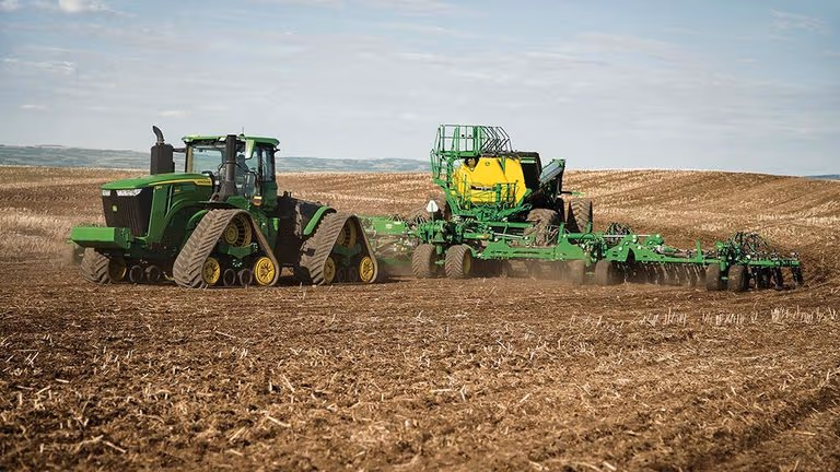 Why Farmers are Switching to John Deere Tractors