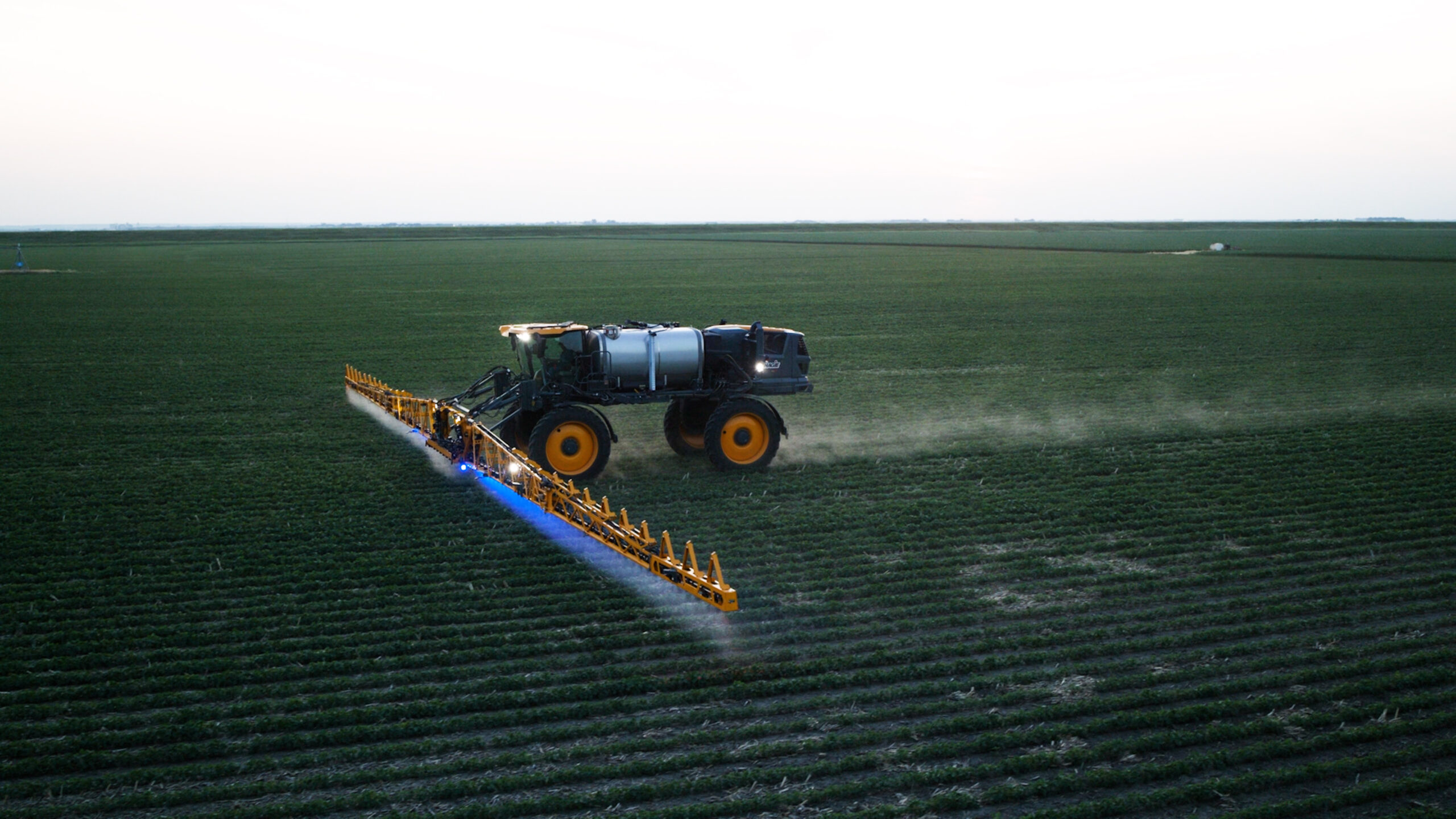 Hagie STS16 Sprayer – FarmCast Ep.68